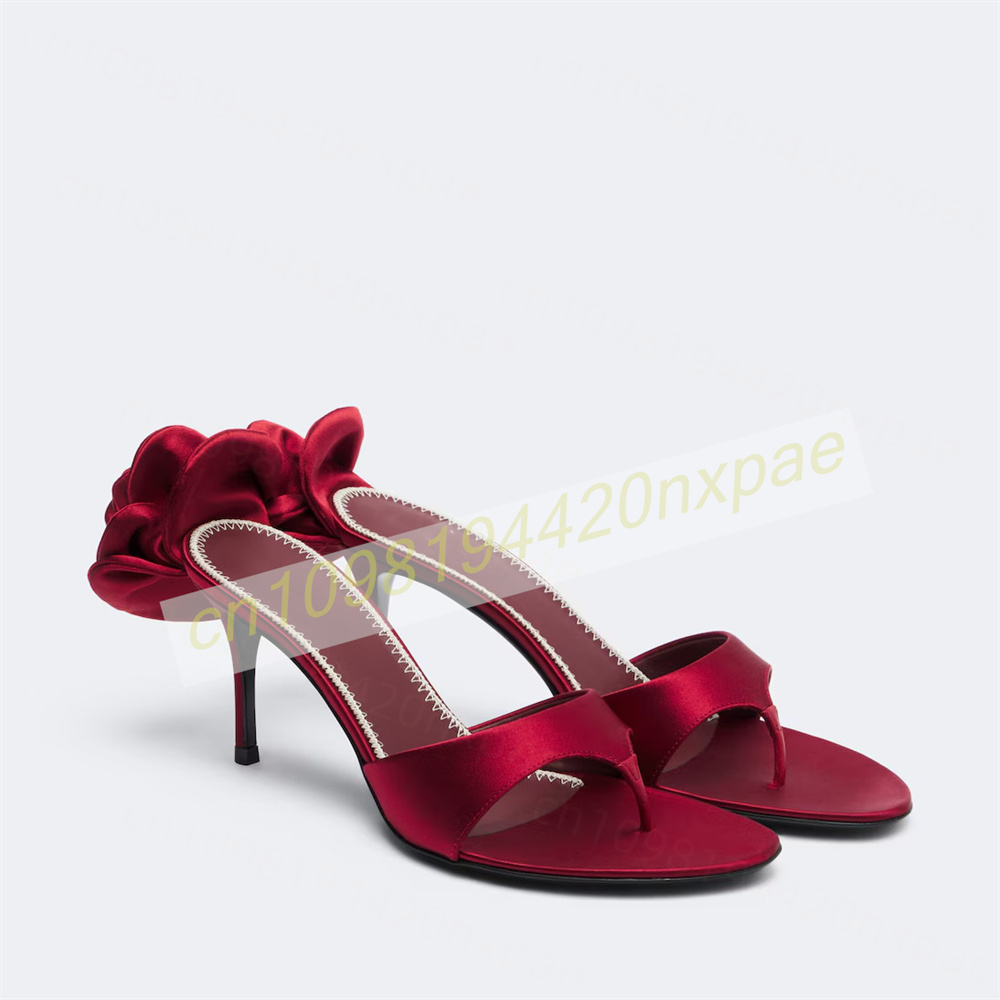 Floral Summer Dress - Dames rode satijnen thong mule sandalen