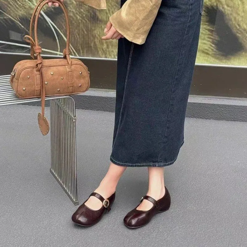 Retro zwarte platte Mary Janes - Women Fashion Online recensie en prijs